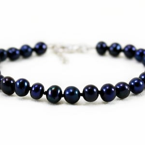 Black Pearl Bracelet, Personalized Bracelet, Adjustable Pearl Bracelet, Classic Pearl Bracelet, Freshwater Pearls, Round Pearl Bracelet,