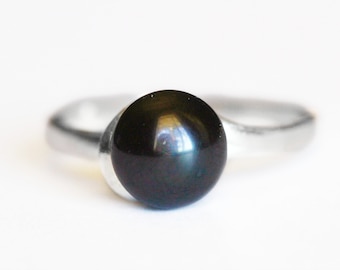 Black Freshwater Pearl Ring: Simple Sterling Silver Band