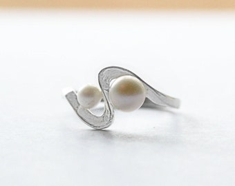 Asymmetric White Pearl Ring, Sterling Silver Pearl Ring, Double Pearl Ring, June Birthstone Ring, Saltwater Pearl Ring