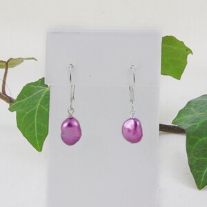 Violet Pearl Earrings, Purple Drop Earrings, Violet Bridesmaid Earrings, Violet Wedding Earrings, Violet Freshwater Pearl Earrings