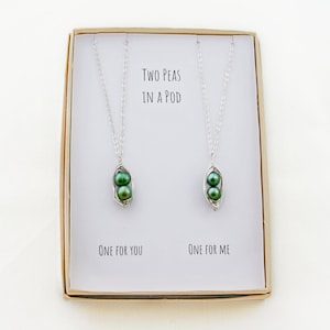 Friendship Necklace for 2, Gift for Best Friend, Friendship Jewelry, Friendship Necklaces, Galentine's Day Gift, Peas in a Pod Necklace Set