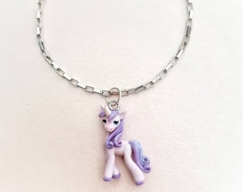 Pulsera de unicornio morado hecha a mano: joyería de poni plateada