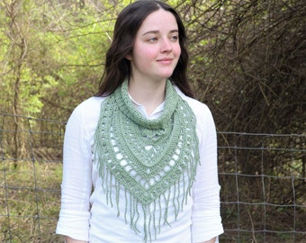 Boho fringe cowl made of organic cotton, hand crochet neckwarmer lightweight in sage green, textured cowl with tassels or fringe