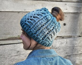 Crochet messy bun beanie for women, blue and grey ponytail hat of reclaimed wool and acrylic, textured top knot beanie for runner jogger