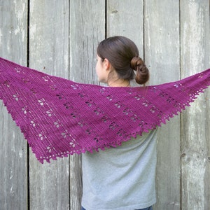 Womens crochet wrap pattern, shawl with butterfly crochet stitch, crochet shawl pattern pdf image 3