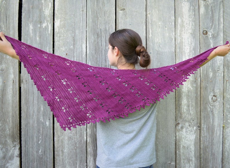 Womens crochet wrap pattern, shawl with butterfly crochet stitch, crochet shawl pattern pdf image 3