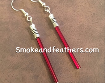 Pendientes de sable de luz rojo inspirados en Star Wars