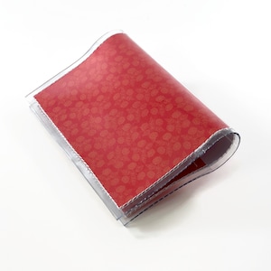 Vermillion Floral - Cartera de vinilo hecha a mano, titular de tarjeta de crédito vegana, estuche para tarjetas de visita, cartera minimalista para mujer