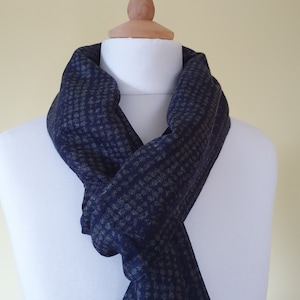 Men&#39;s scarf. Navy and grey. Super soft.