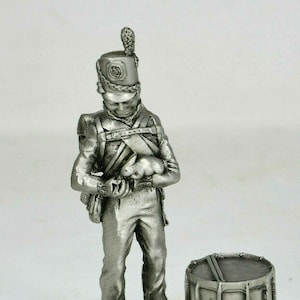 Mark Of The Gryphon US Soldier Holding Bunny W /Drum 1980 Fine Pewter Figure