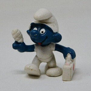 Smurfs 20054 First Aid Smurf Vintage Figure PVC Toy Figurine Peyo