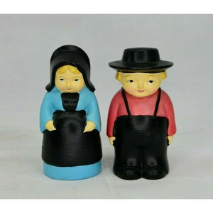 Vintage Ceramic Amish Couple Man And Woman Salt And Pepper Shakers