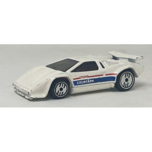 Vintage Hot Wheels White Lamborghini Countach With Ultra Hots