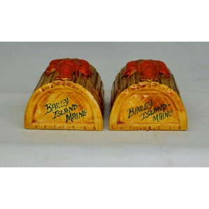 Vintage Ceramic Lobsters On Top Of Traps Bailey Island Salt And Pepper Shakers