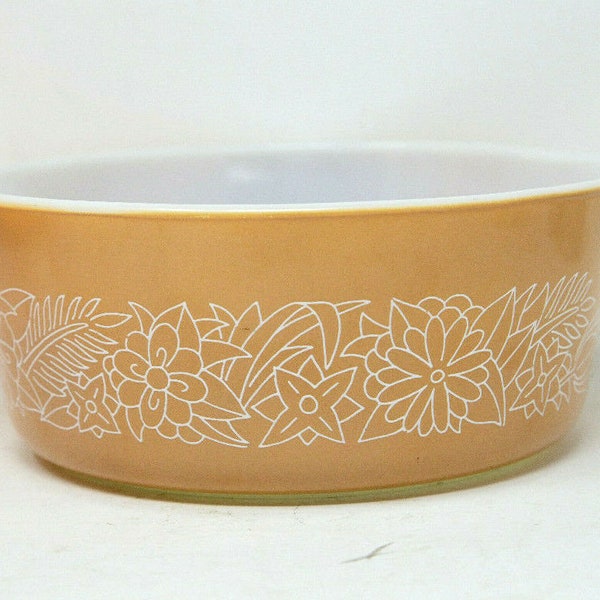 Vintage Pyrex Tan Woodland Pattern Casserole 6 In. Bowl 472-B