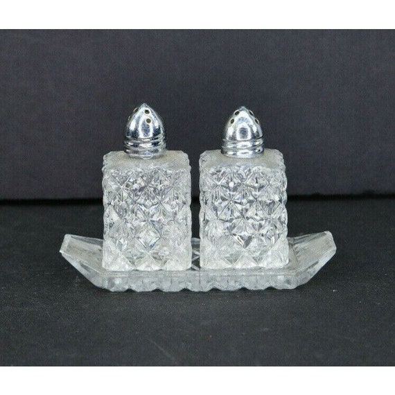 Victorian Milk Glass Shaker (JEF) Victorian Milk Glass Shaker (JEF)