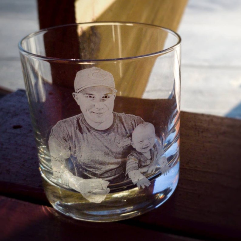 CuttingEdgeBoston Rocks Glass - Thumbnail 3