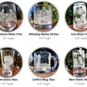 Puede incluir: Seis tipos diferentes de cristaler&iacute;a para bebidas con grabados personalizados. Las copas incluyen una copa de vino sin tallo, un vaso de whisky, un vaso de lata, un vaso de pinta, una taza de caf&eacute; y una jarra de cerveza. Cada copa tiene un dise&ntilde;o diferente y est&aacute; grabada con una imagen &uacute;nica.