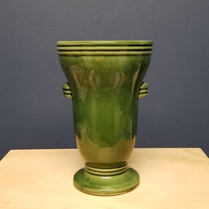 Vintage Mccoy Large Pedestal Floraline Mat Green Vase Gold Speckled Vase Mccoy Pottery Vase 4 Vase Mat Glaze Usa Pottery Floral Home Decor Home Living Dolphinchat Ai Vintage Mccoy Large Pedestal Floraline Mat Green Vase Gold Speckled Vase Mccoy Pottery Vase 4 Vase Mat Glaze Usa Pottery Floral Home Decor Home Living Dolphinchat Ai