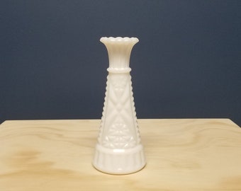 Short Milk Glass Bud Vase with Star Pattern, Vintage Milk Glass Vase