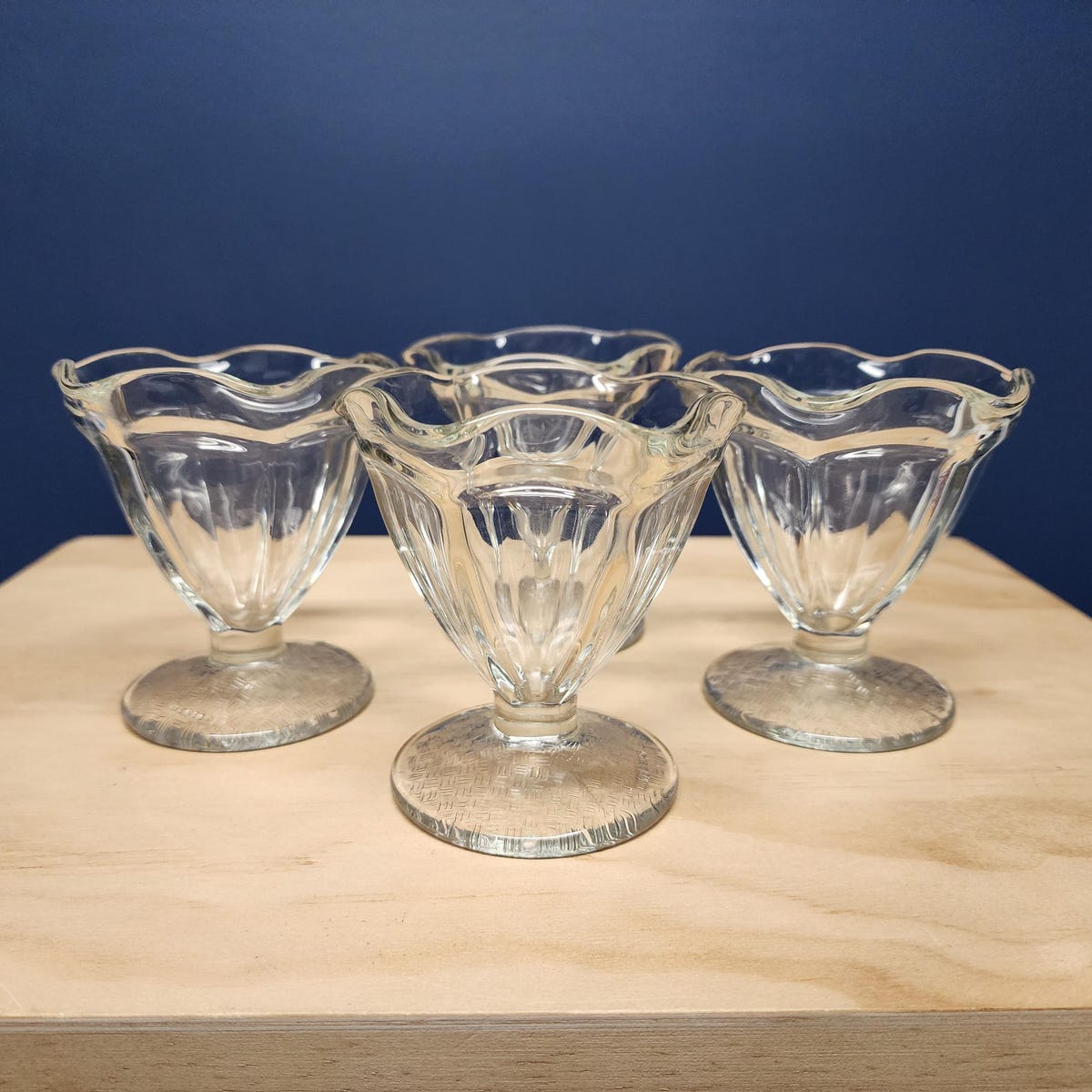 4 Vintage Glass Ice Cream Sundae Dessert Dish Bowl With Panel Design and Ruffle Edge - Etsy