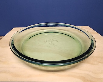 Vintage Green Glass Pie Plate, Baking Dish, Pie Pan, Anchor Hocking