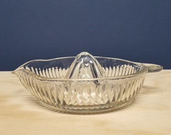 Large Vintage Glass Citrus Juicer with Ribs for Lemons, Oranges, Limes, Grapefruit