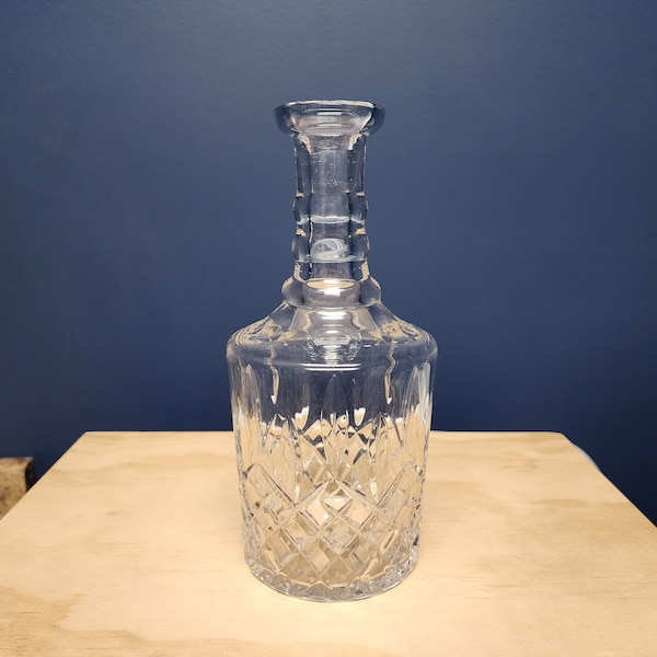 Vintage Crystal Decanter with Diamond Pattern, Wine Decanter