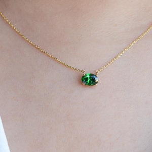 Collier émeraude ovale en or massif 14 carats, pendentif émeraude 14 carats, breloque chaîne émeraude, collier délicat, pierre de naissance de mai, cadeau pour elle