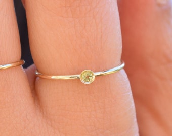 14k Solid Gold Peridot Birthstone Ring, Thin Stacking Ring, Engagement Ring, Promise Ring, Solitaire Ring, Tiny Ring, Delicate Ring