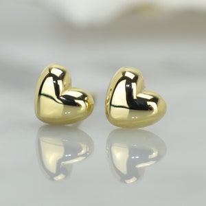 14k Solid Gold Small Heart Earrings, Gold Heart Earrings, Delicate Heart Earrings,Gold Heart Studs,Tiny Gold Studs, Gold Heart, Gift for her