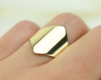 Anillo de declaración de oro sólido de 14k, anillo ancho de oro, anillo de grabado, anillo de oro grande, anillo de banda de oro, anillo de manguito de oro, anillo texturizado