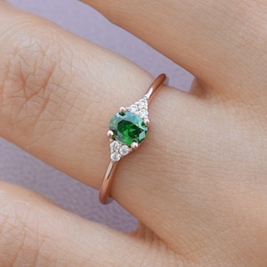 0.7 ct Emerald Oval Princess Ring, Engagement Ring, Green Emerald Ring, Wedding Ring, Oval Ring, Rose Gold Ring,Promise Ring, May Birthstone