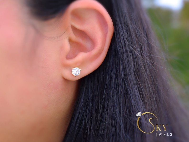 Bridal Earrings Round Studs 1.7 ct Gold 6 Prong Earrings Gold Earrings,6 Prong Studs,Wedding Stud Earrings,Man Made Diamond Simulants