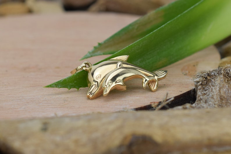 14K Yellow Gold Dolphin Pendant Jewels Obsession Dolphin Charm Pendant 18 mm 14K Yellow Gold Dolphin Pendant Jewels Obsession Dolphin Charm Pendant 18 mm