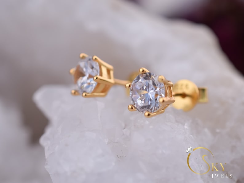 Bridal Earrings Round Studs 1.7 ct Gold 6 Prong Earrings Gold Earrings,6 Prong Studs,Wedding Stud Earrings,Man Made Diamond Simulants