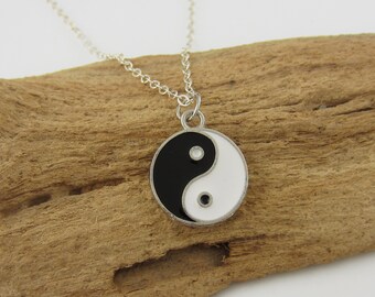 Tear & Share Silver Yin Yang Necklace Pack