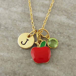 Collar de manzana personalizado - Collar con dije de manzana roja - Joyería para maestros en oro antiguo y esmalte - Monograma inicial y piedra de nacimiento