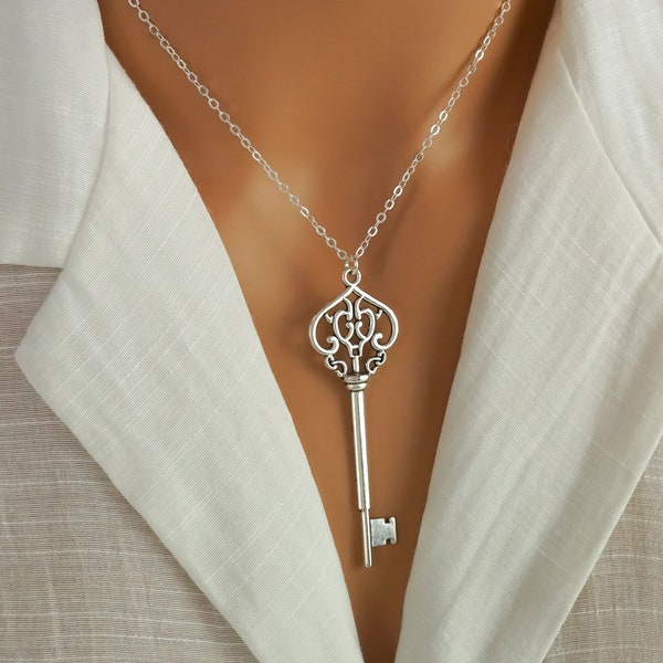 Vintage Key Necklace - Skeleton Key Pendant - Antique Silver Jewelry - Old Fashioned Key Charm