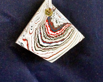 Fordite Keychain - 28.51mm x 27.96mm x 4.72mm          (2901)