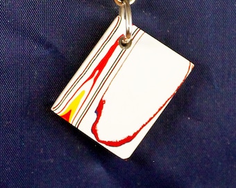 Fordite Keychain - 31.09mm x 24.55mm x 3.24mm          (2292)