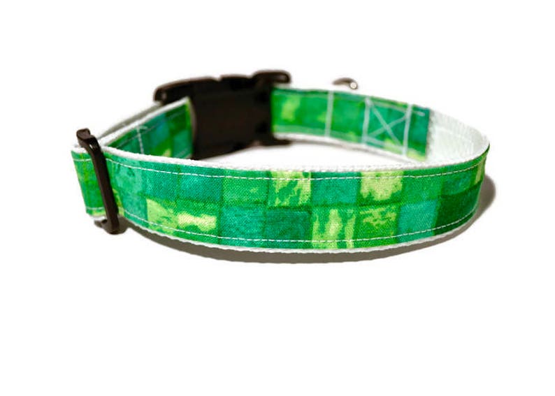 emerald green dog collar