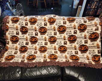 Vintage Pumpkin Print 2 Sided Fleece Blanket with Crochet Velvet Yarn Edging 45"x60"
