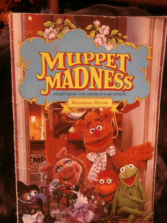 Muppet Madness Book, comic of the Muppet puppets, stories, comics,Fozzy, Random House, Jim Hensons Muppets, Kermit the frog, Miss Piggy