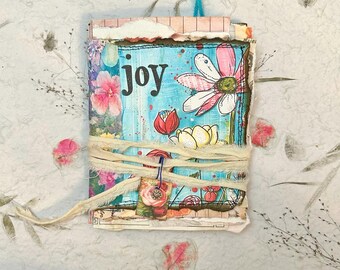Mini Junk Journal, Staggered Mixed Media Album, Eco-Friendly Paper Fragments