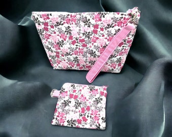 Large Summer Zipper Wristlet with Six Card Sots and Matching Coin Purse