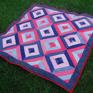 Red, White, and Blue Picnic Square Quilt