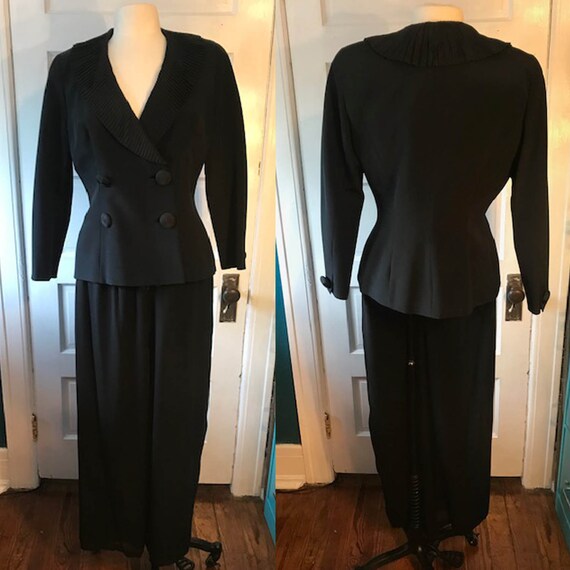 oscar de la renta suit