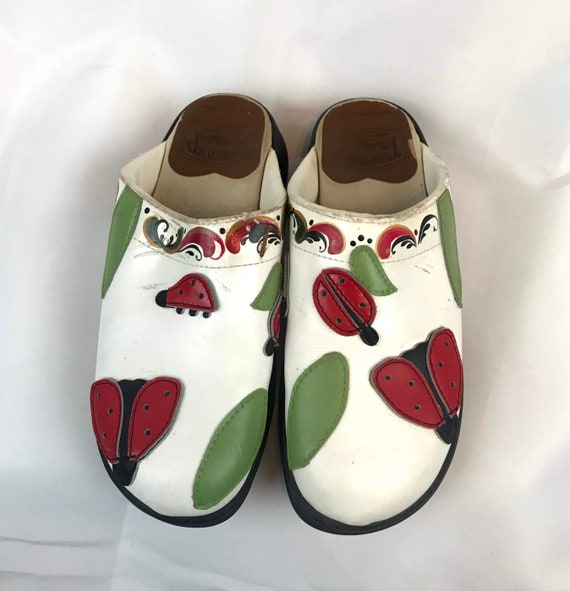 ladybug clogs