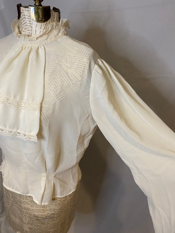 80s First Glance jabot sheer lace blouse // vintage j… - Gem